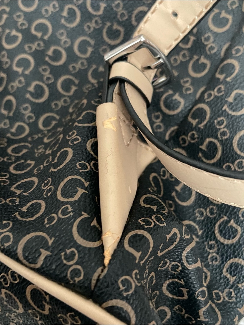 Guess drawstring Backpack - Picture 4 of 6
